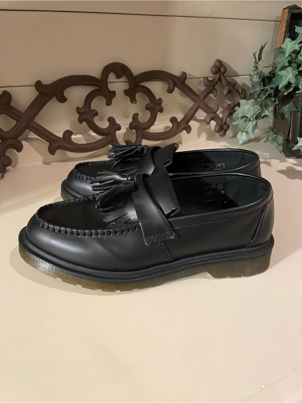 Dr. Martens Adrian Smooth Leather Tassel Loafers All Black Size M 6/W 7 NWOB